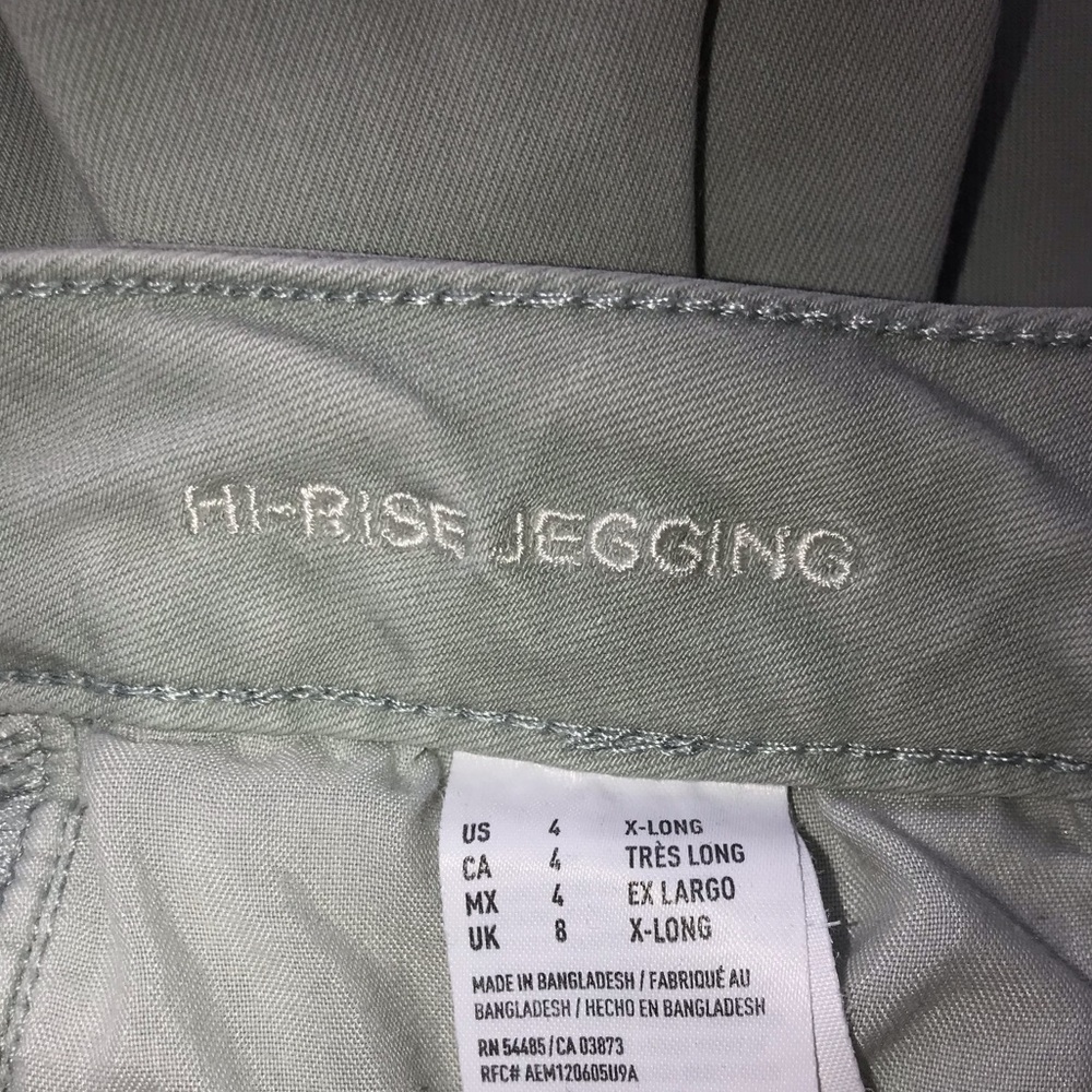 American Eagle Ripped Jeans